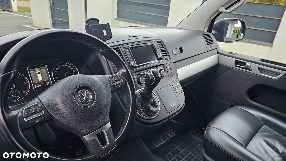 Volkswagen Multivan - 15