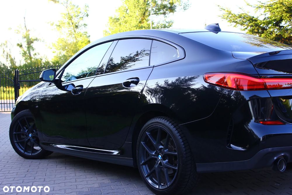 BMW Seria 2 218d M Sport sport - 9