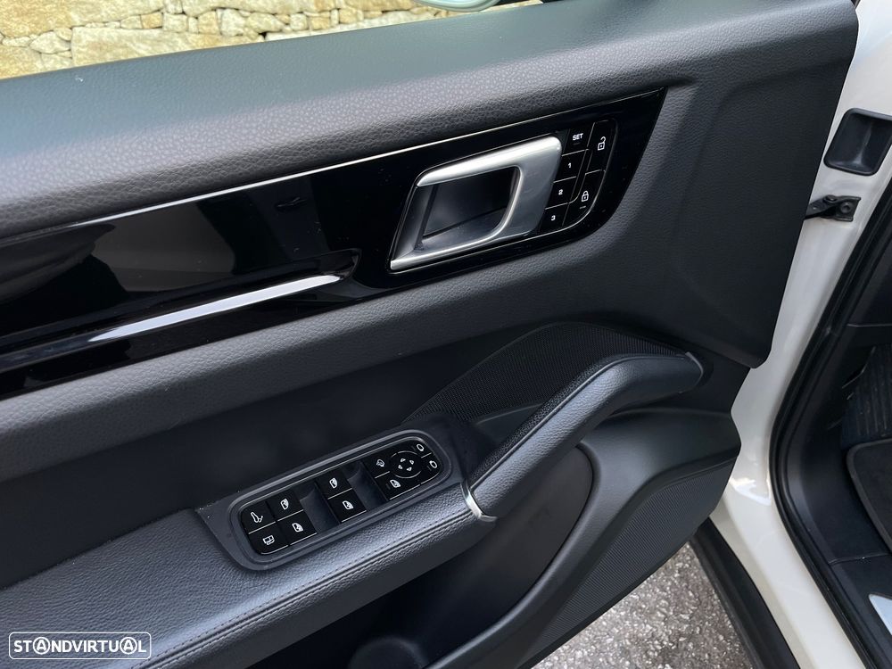 Porsche Cayenne Coupé E-Hybrid Tiptronic S - 20