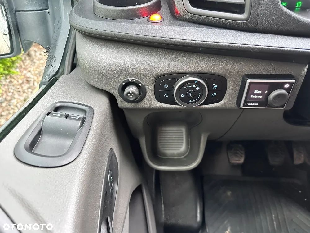 Ford Transit - 28