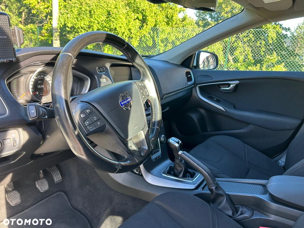 Volvo V40 D2 Kinetic - 21