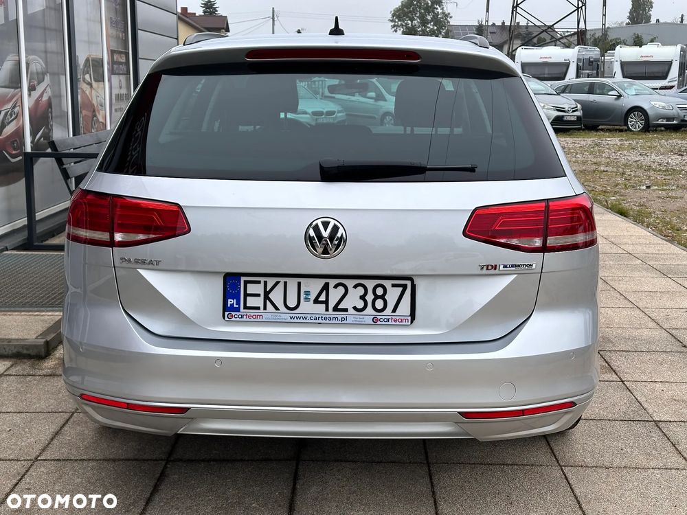 Volkswagen Passat - 20