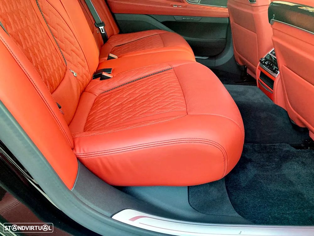 BMW 750 Li xDrive Pack M - 35