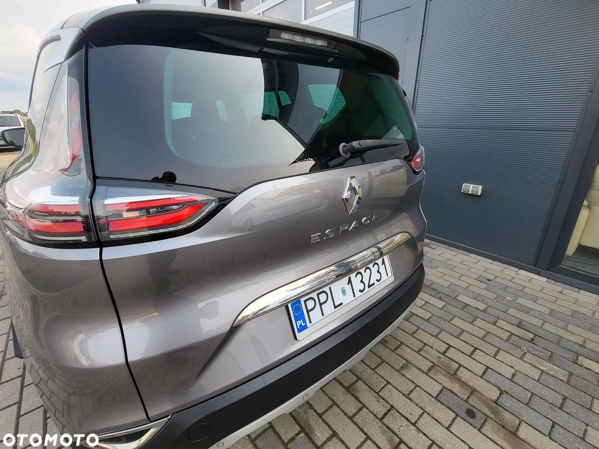 Renault Espace 1.6 dCi Energy Initiale Paris EDC 7os - 28