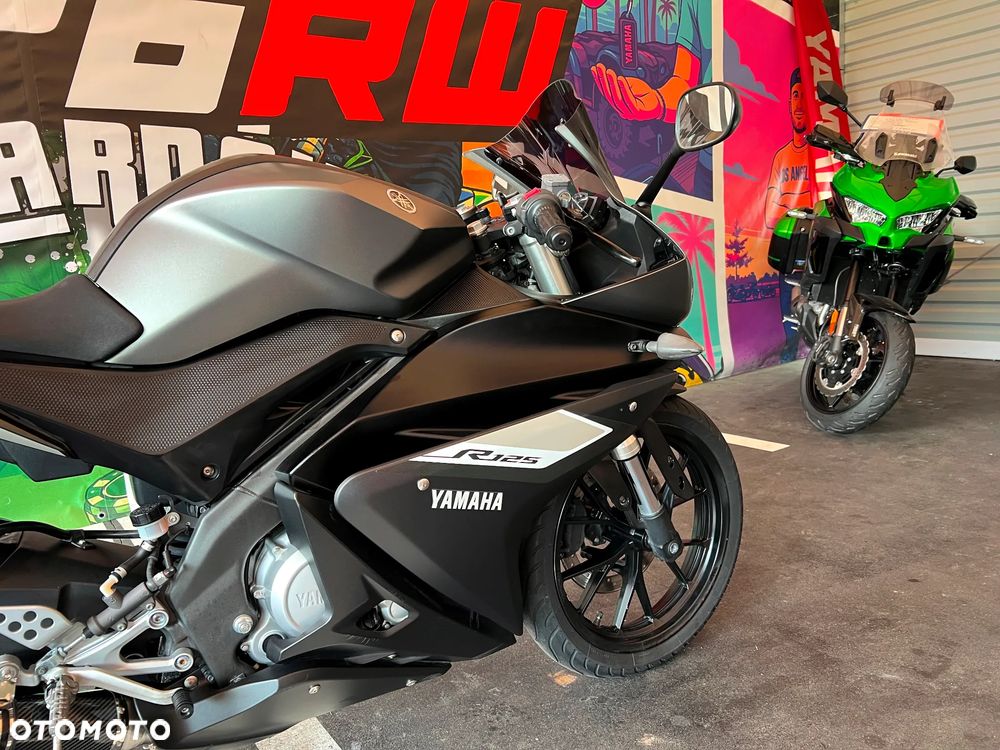 Yamaha YZF - 12