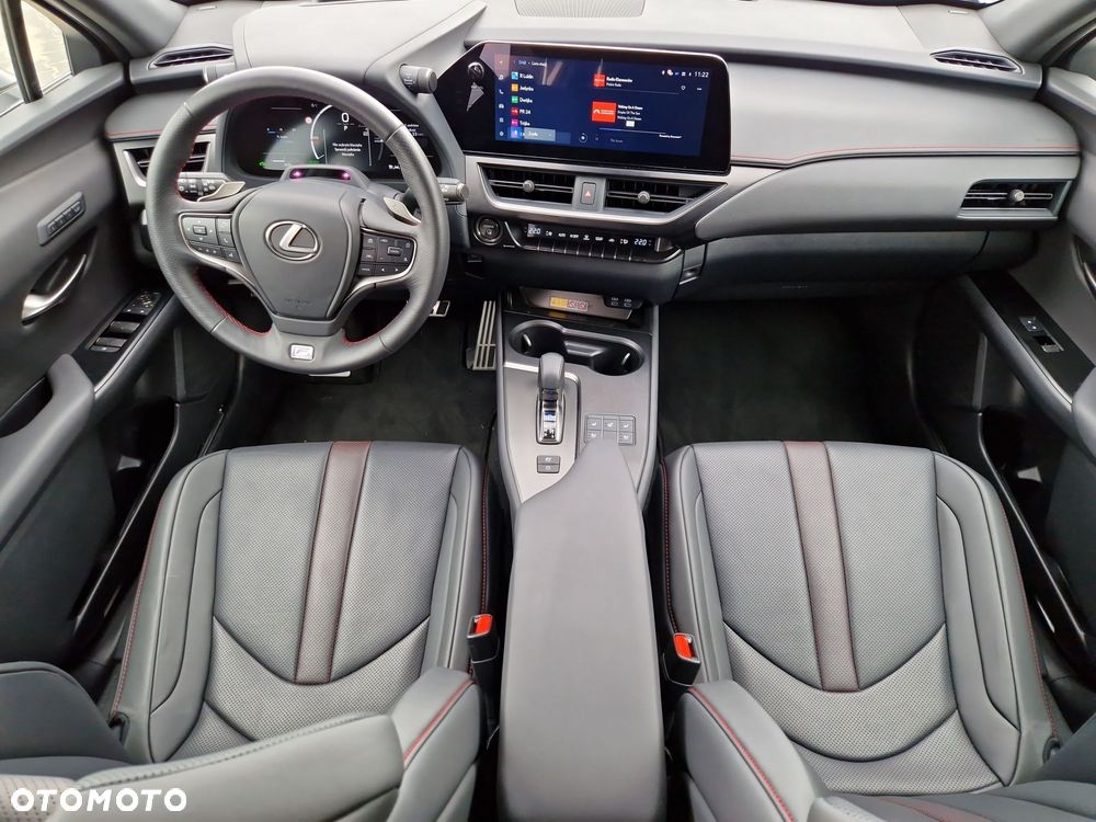 Lexus UX - 12