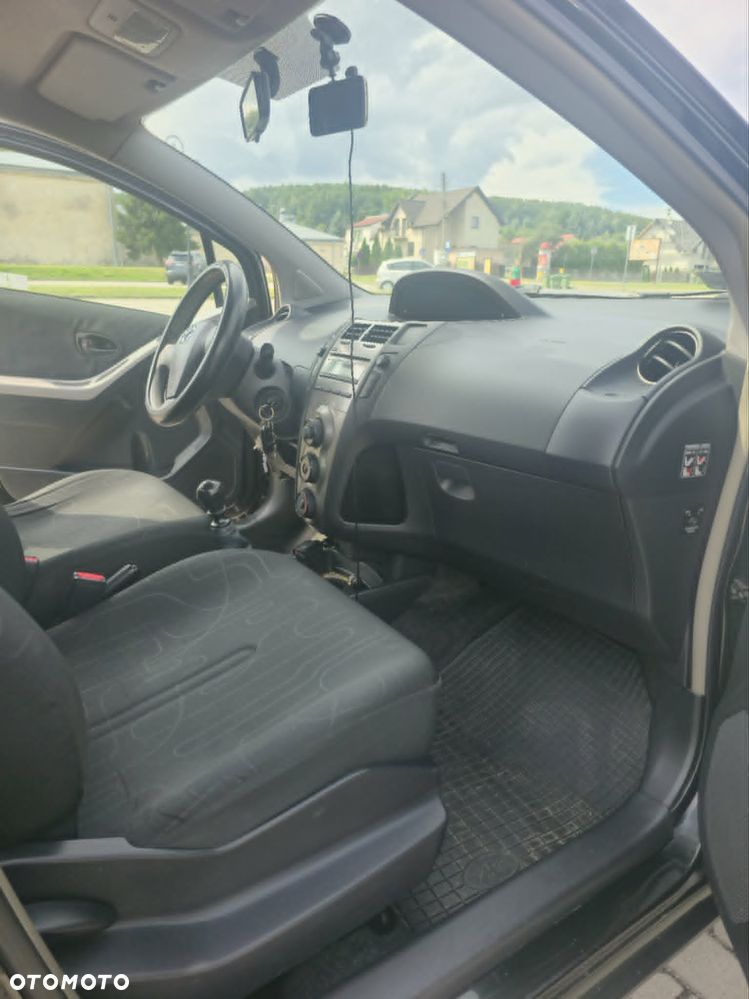 Toyota Yaris 1.4 D-4D Luna EU5 - 9