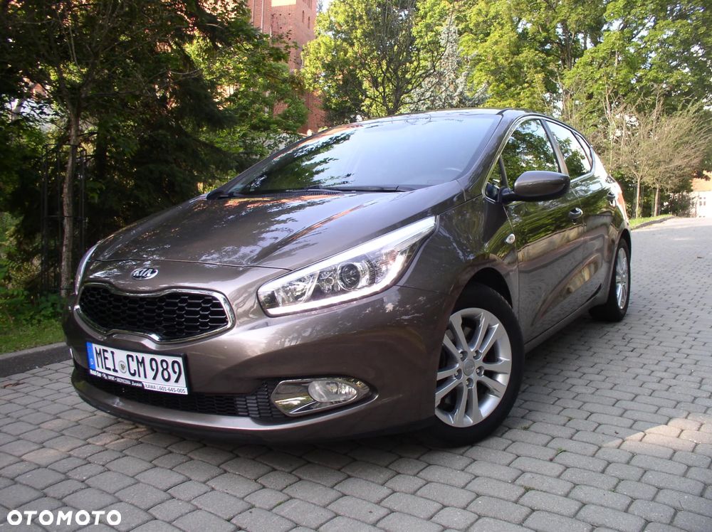 Kia Ceed 1.4 CVVT Attract Plus - 1