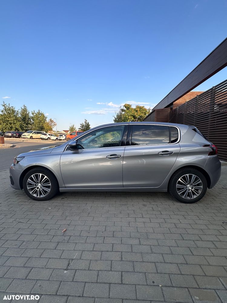 Peugeot 308 PureTech 130 GPF EAT8 Stop & Start Allure Business-Paket - 8
