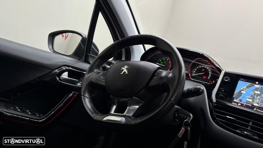 Peugeot 2008 1.2 PureTech GT Line - 19