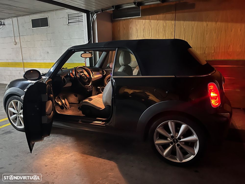 MINI Cabrio Cooper D - 13