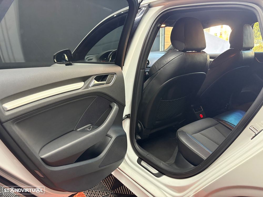 Audi A3 Limousine 2.0 TDI (clean diesel) S line Sport Pack - 38