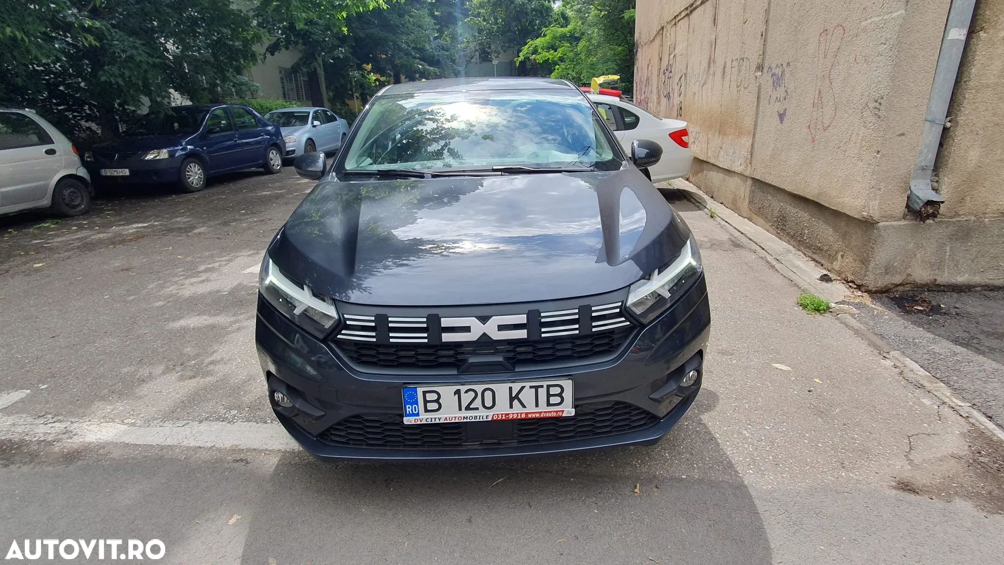 Dacia Logan TCe 90 MT6 Expression - 1