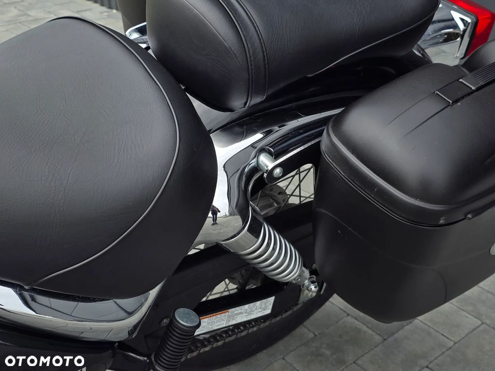 Suzuki Intruder - 21