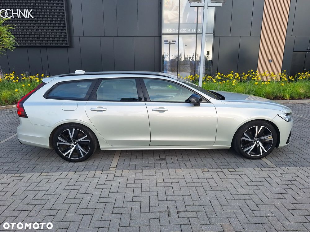 Volvo V90 D4 R-Design - 8