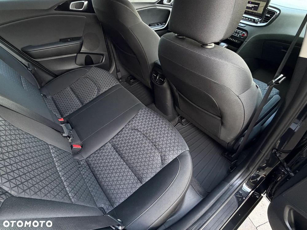 Kia Ceed 1.4 T-GDI DCT OPF Spirit - 23
