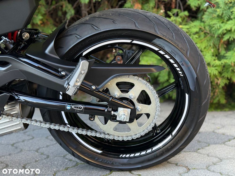 Kawasaki ER - 35