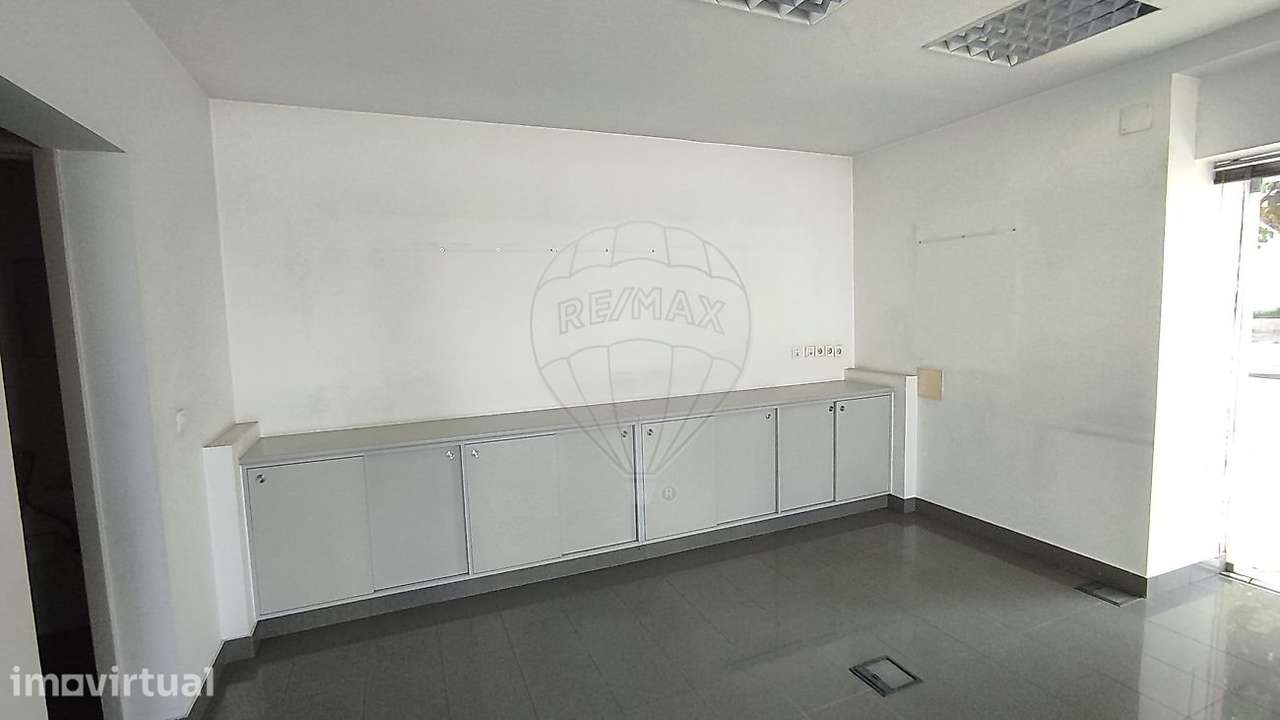 Loja  para arrendamento - Grande imagem: 4/12