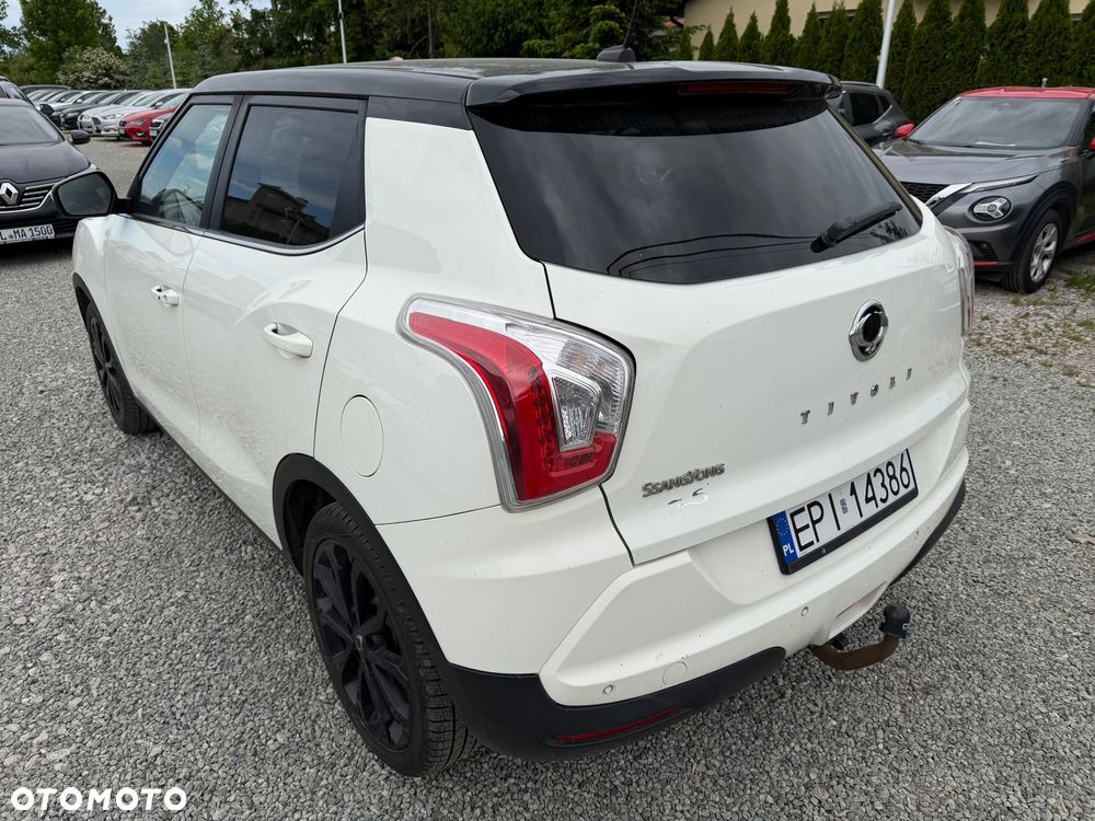 SsangYong/KGM Tivoli e-XGi 160 2WD Black+White - 12
