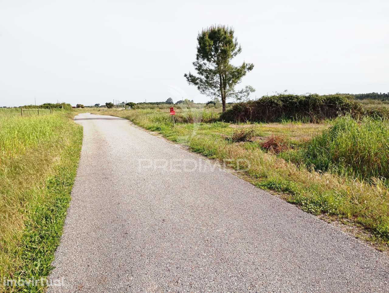 Terreno urbano com 6080 m2 com 2 frentes - Grande imagem: 2/6