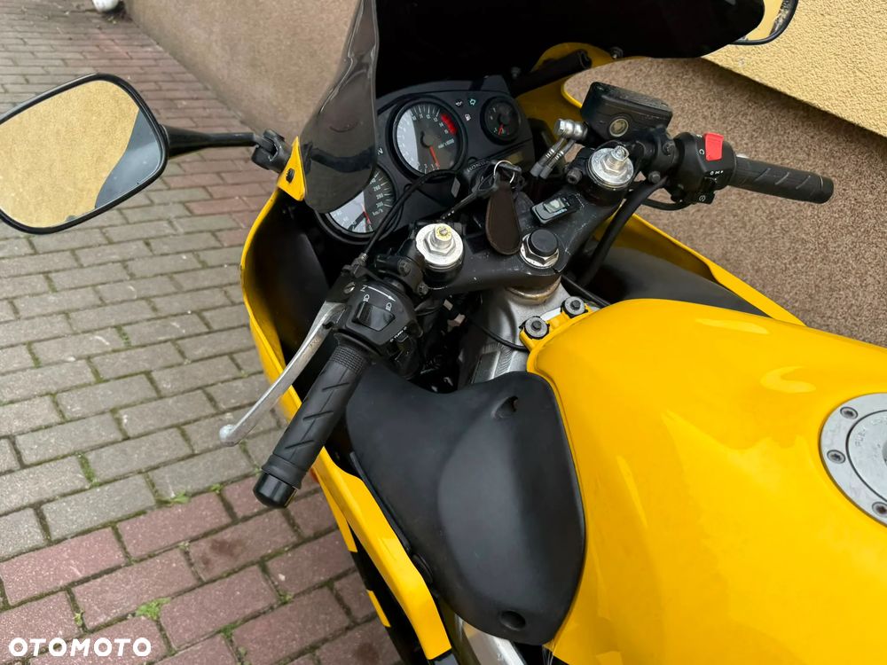 Honda CBR - 13