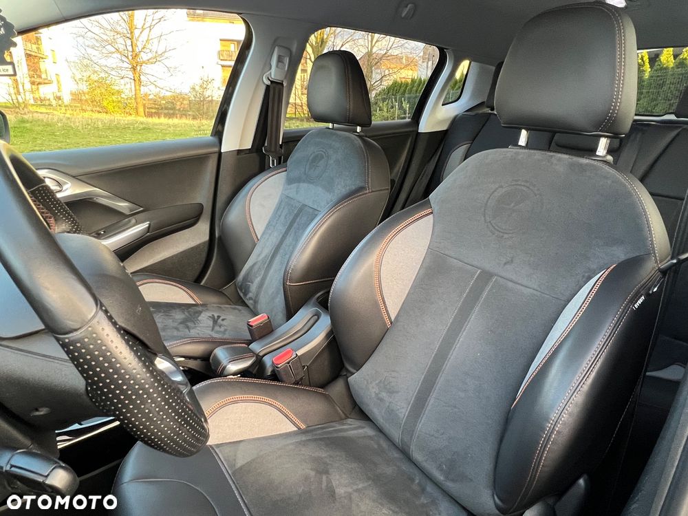 Peugeot 2008 PureTech 110 Stop&Start Crossway - 32