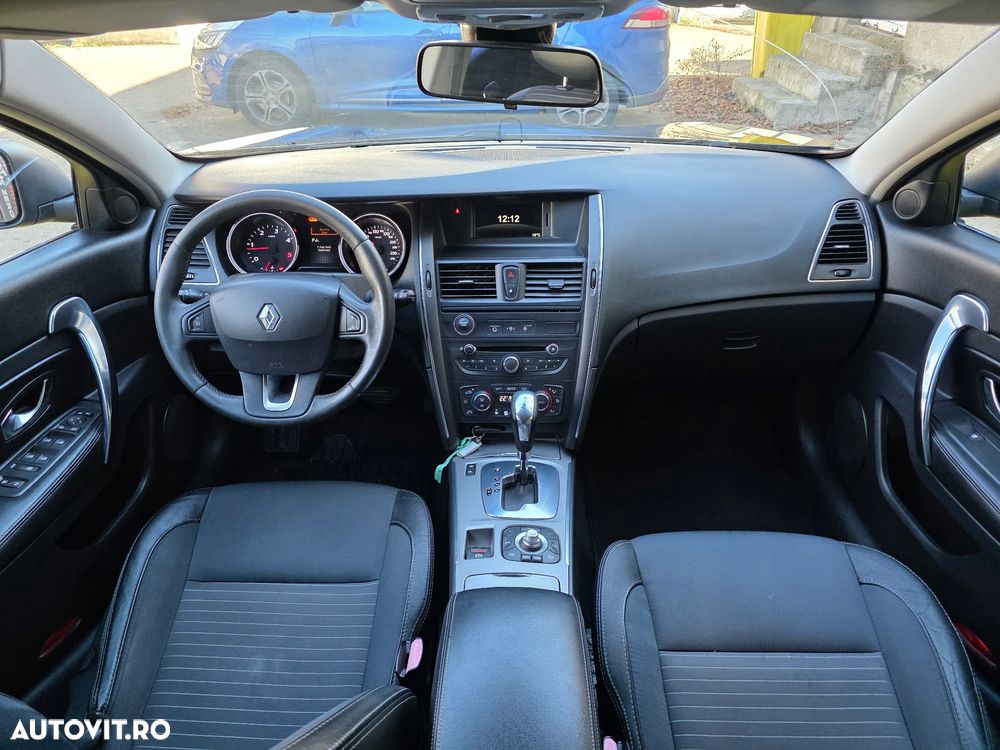 Renault Latitude 2.0 dCi Luxury CVA - 4