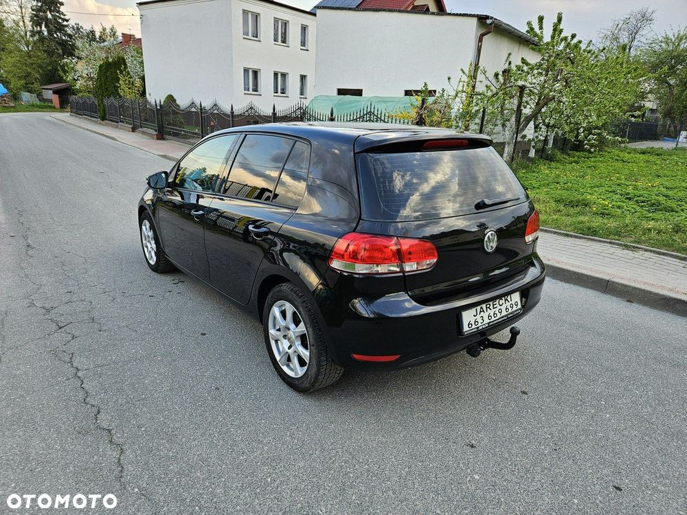 Volkswagen Golf - 6