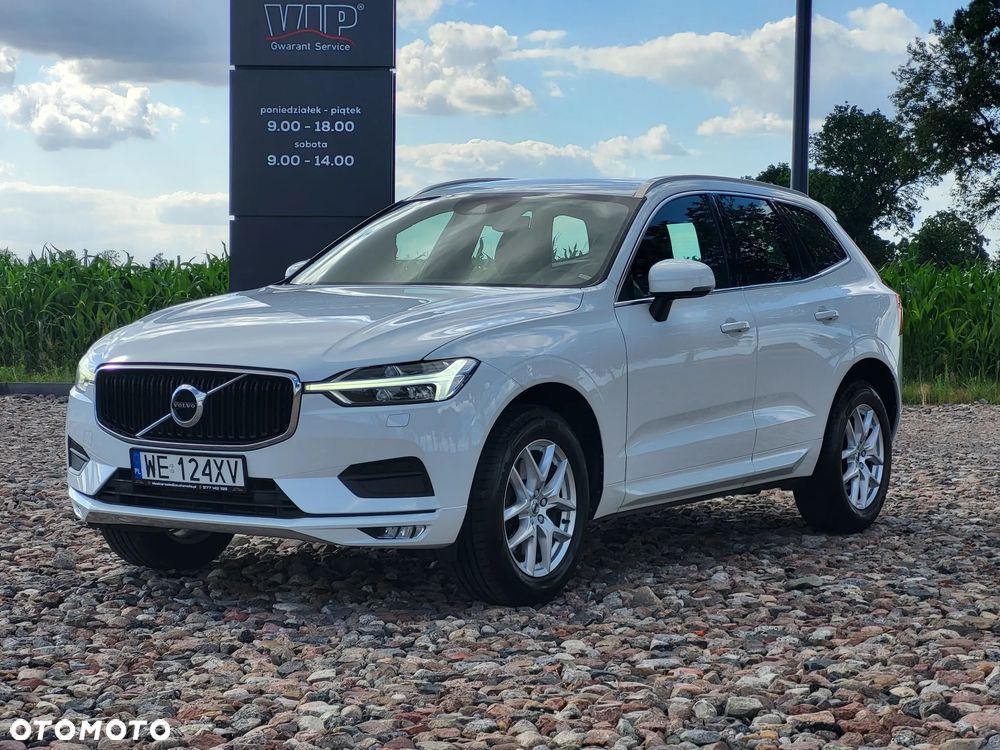 Volvo XC 60 T4 Momentum Pro - 1