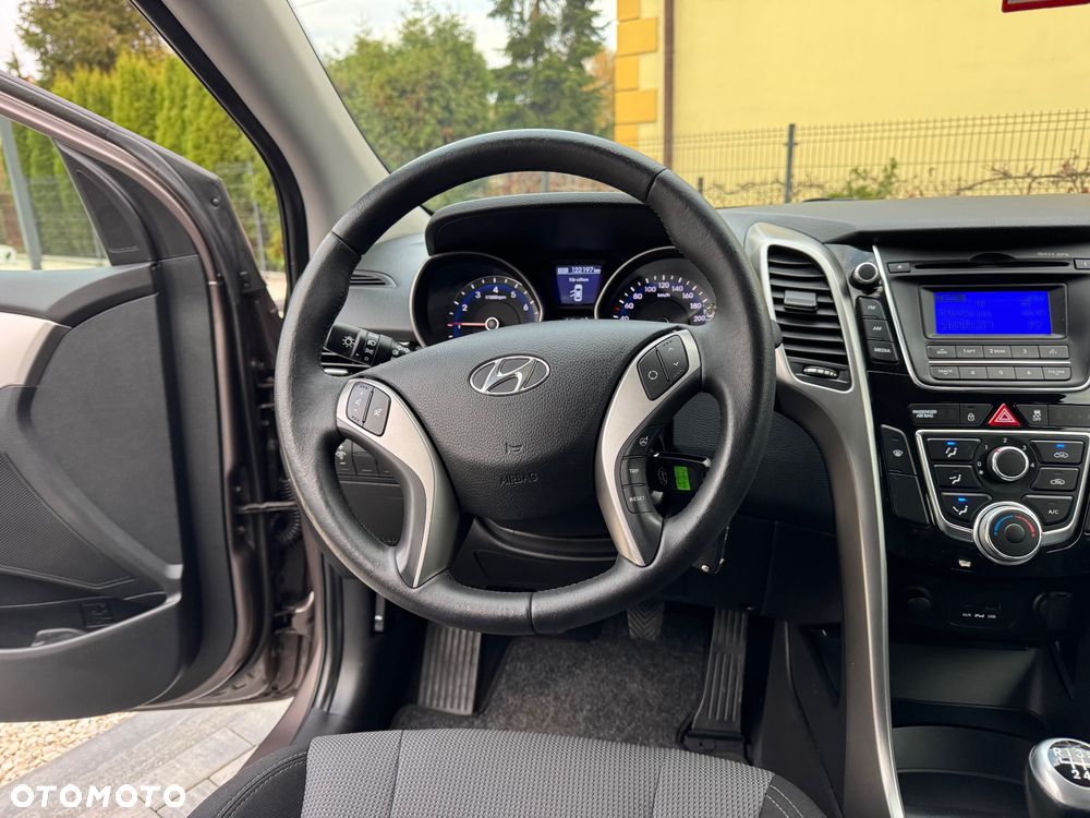 Hyundai i30 1.6 GDI Premium - 24