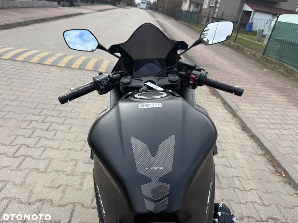 Honda CBR - 13