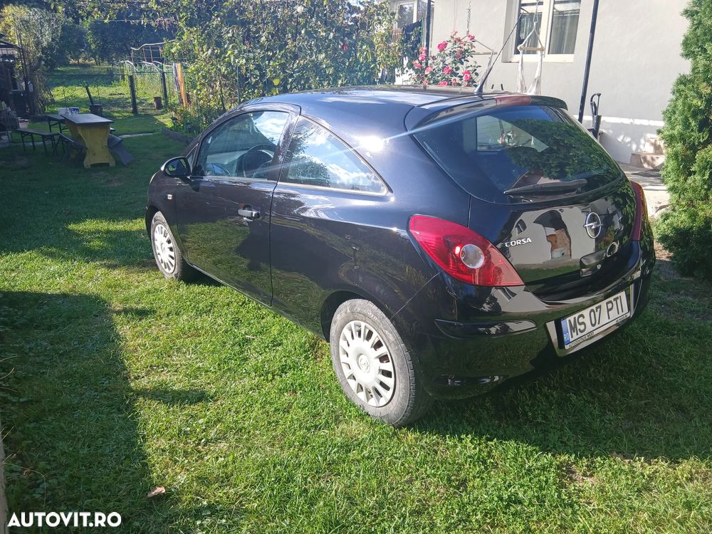 Opel Corsa 1.2i Essentia - 3