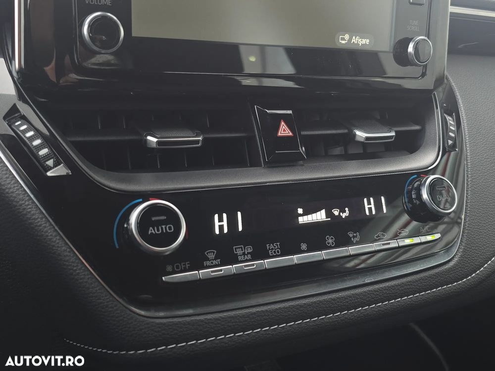 Toyota Corolla 1.8 HSD Dynamic - 18