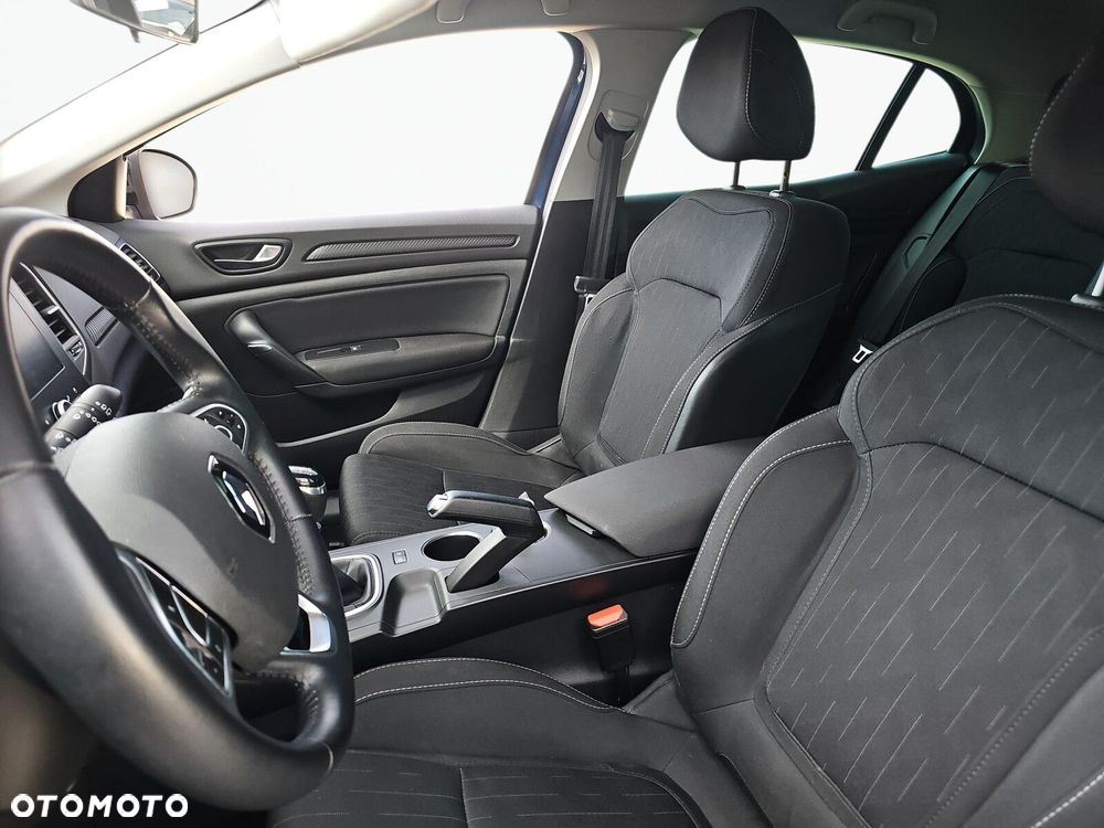 Renault Megane 1.6 SCe Limited - 22