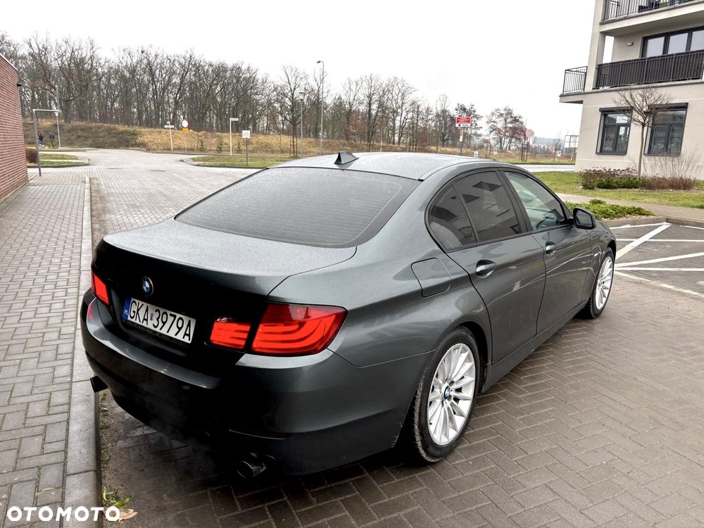 BMW Seria 5 535i Luxury Line - 11