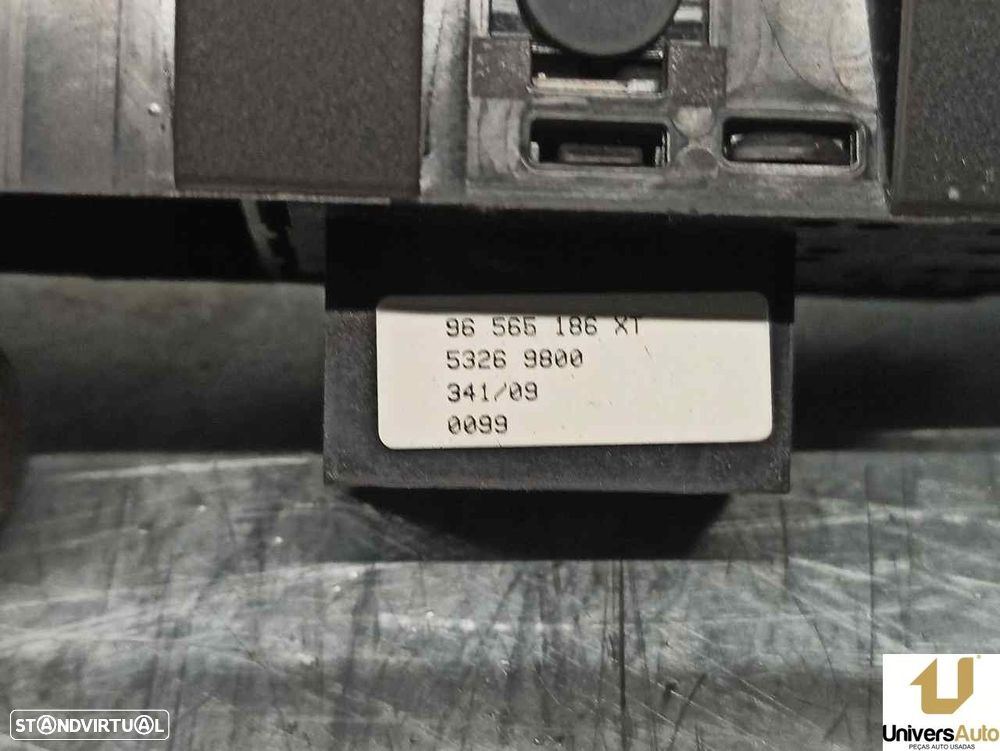 COMANDO ELEVADOR DE VIDRO FRONTAL ESQUERDO PEUGEOT 308 2010 -96565186XT - 1