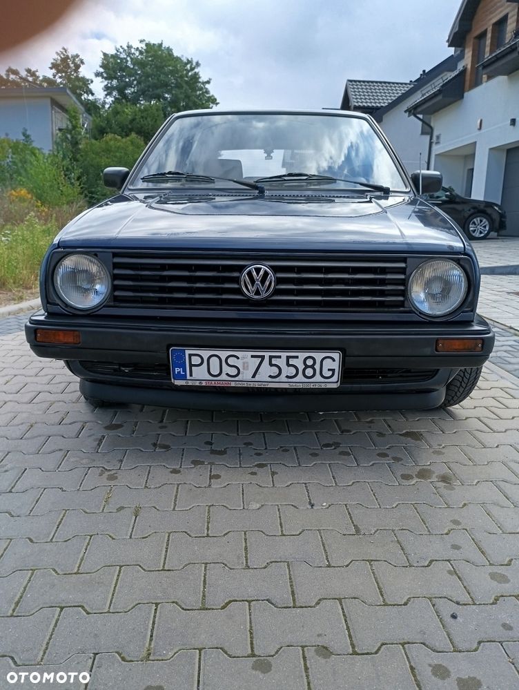 Volkswagen Golf - 1
