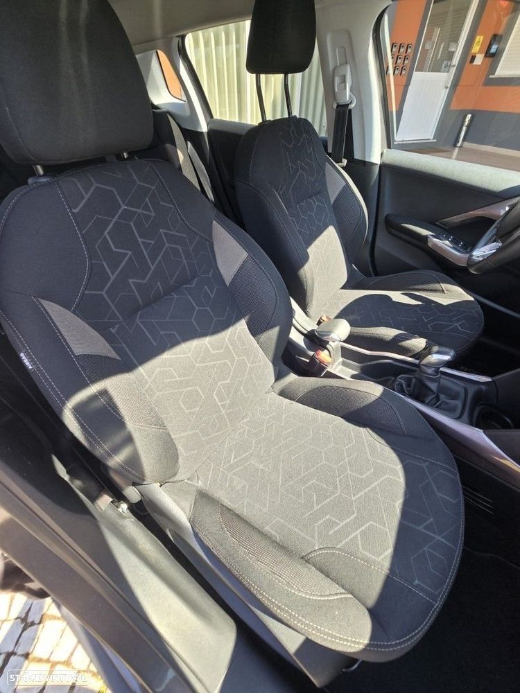 Peugeot 2008 1.2 PureTech Style - 9