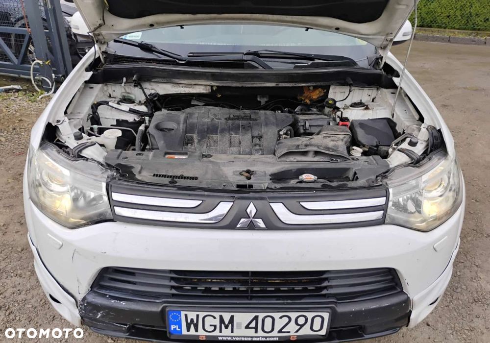 Mitsubishi Outlander - 6
