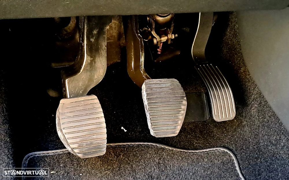 Peugeot 208 1.4 HDi Allure - 36