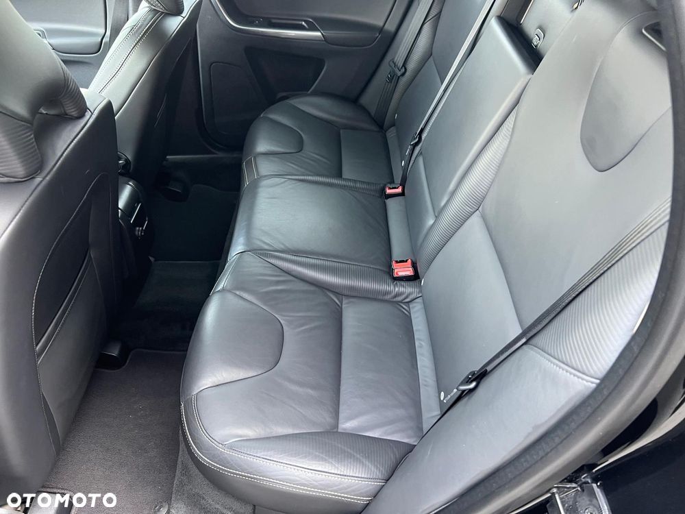 Volvo XC 60 D4 AWD R-Design Kinetic - 17