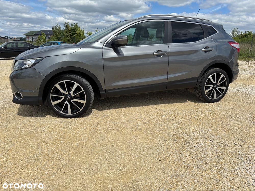 Nissan Qashqai 1.5 dCi TEKNA - 2
