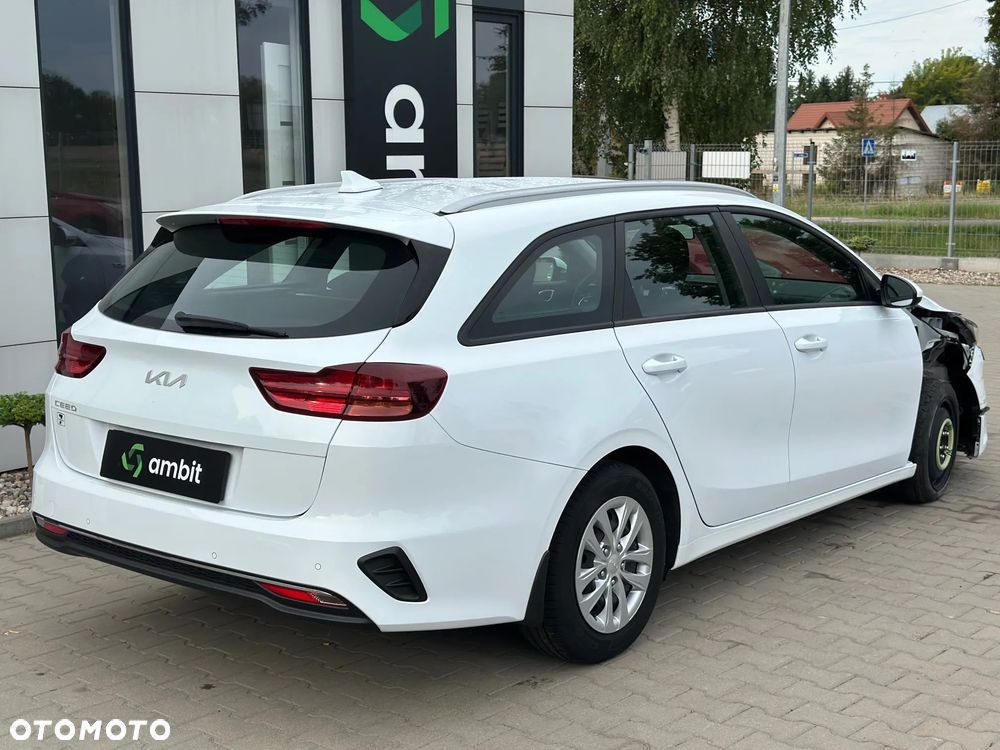 Kia Ceed - 8