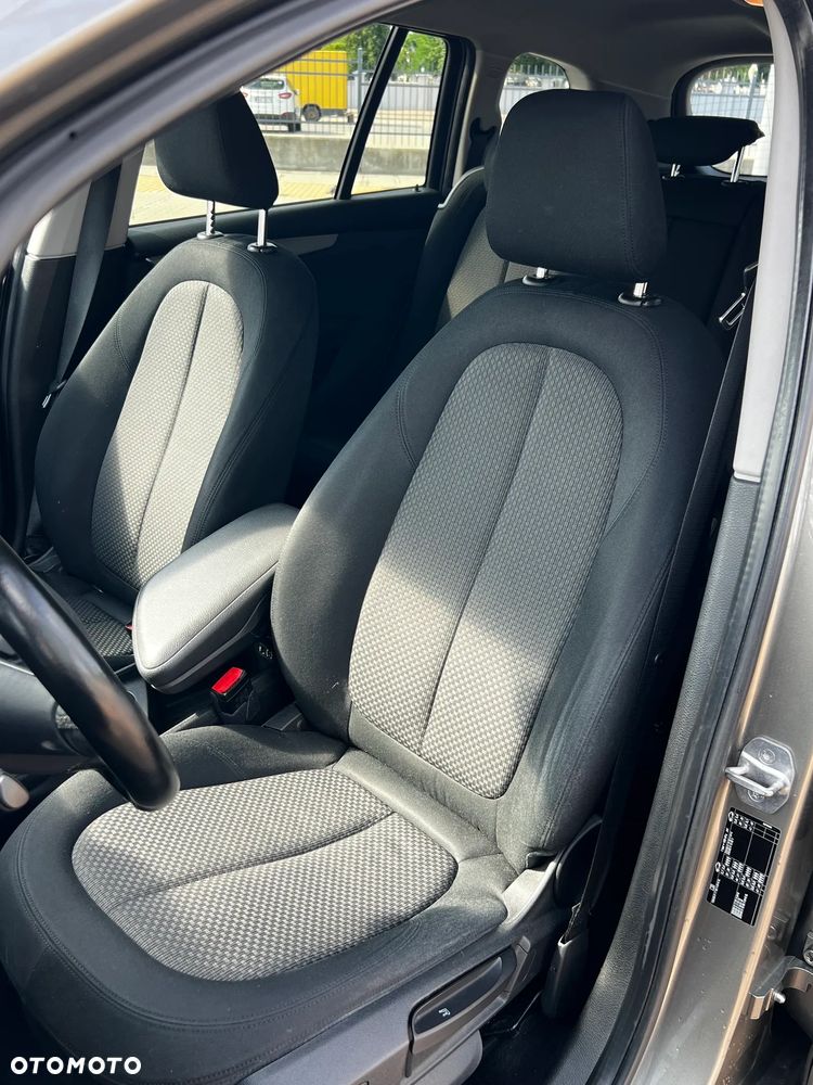 BMW Seria 2 218d Advantage - 9