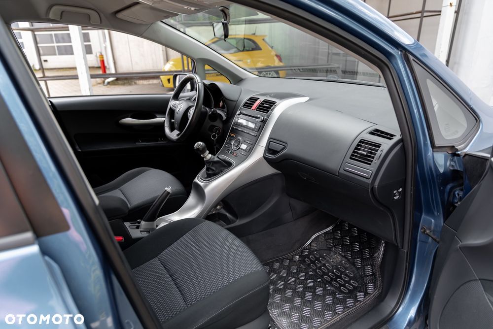Toyota Auris 1.33 VVT-i - 17
