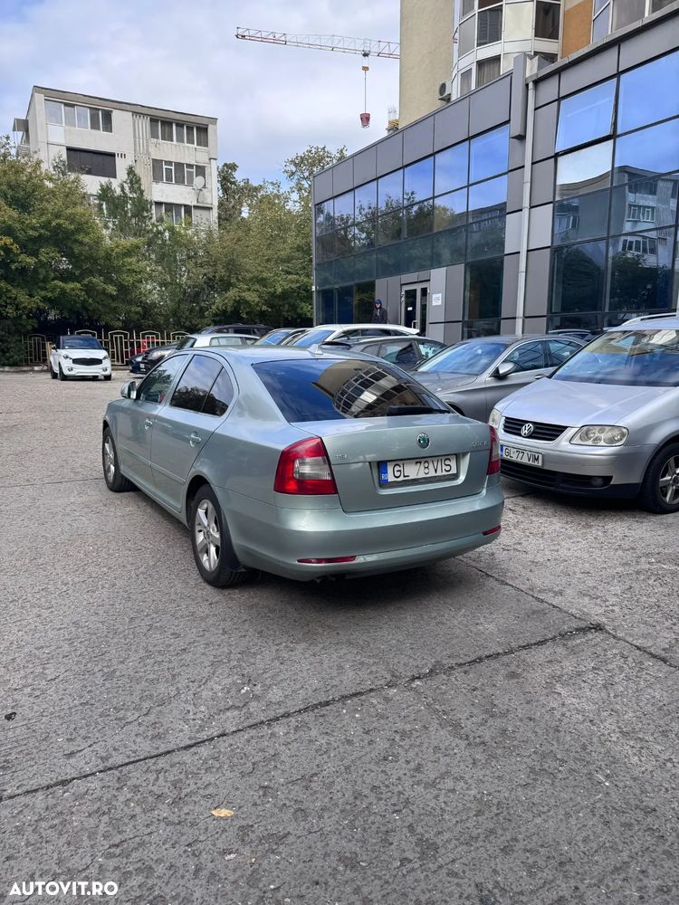 Skoda Octavia 1.4 TSI Ambiente - 2