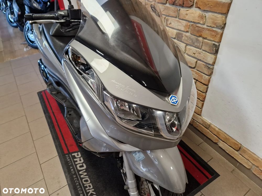 Piaggio X10 - 17