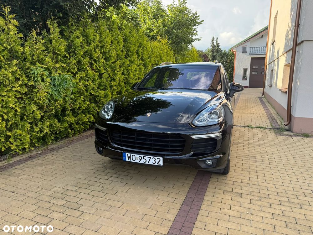 Porsche Cayenne S E-Hybrid - 1
