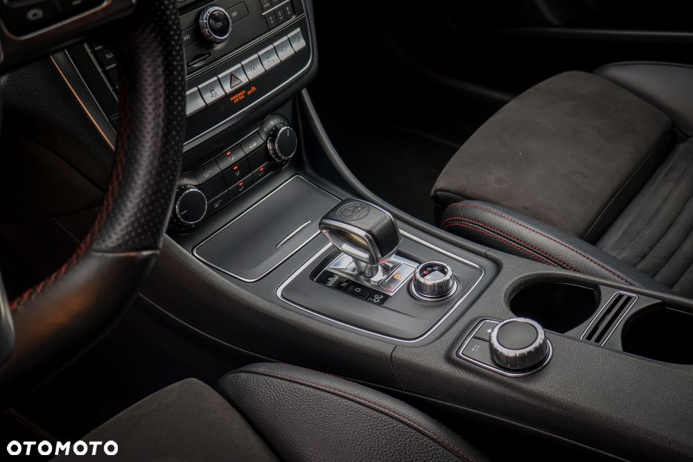 Mercedes-Benz CLA AMG 45 4-Matic - 16