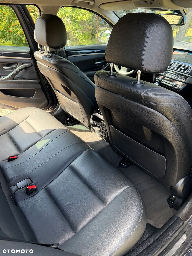 BMW Seria 5 518d Business Edition - 24